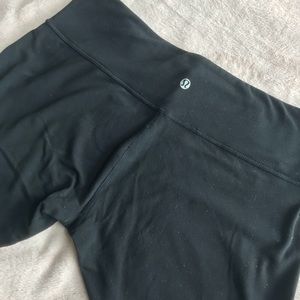 LULULEMON BLACK T3 LEGGINGS GREAT CONDITION